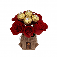 6 Rosas mas 4 Ferrero Rocher